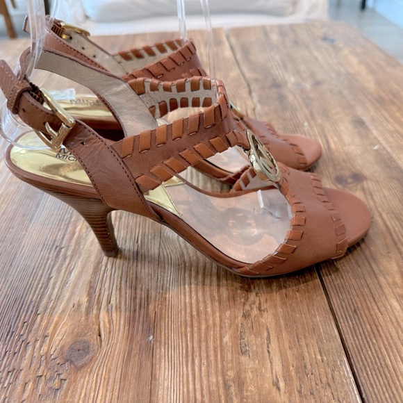 Michael Kors Women’s Leather Weave Open Toe‎ Sandal 3” Kitten Heel Camel 7M EUC - Picture 6 of 8